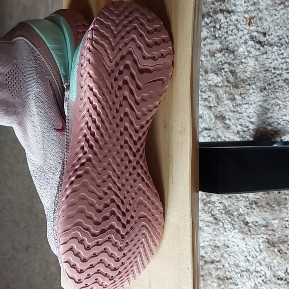runners - Picture 2 of 3